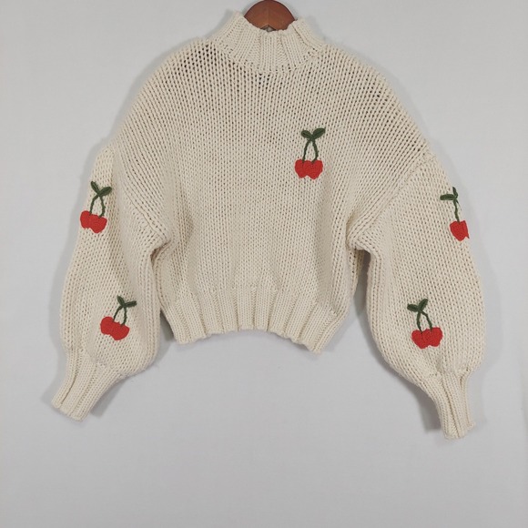 Forever 21 Sweaters - Forever 21 Cherry Sweater L Chunky Knit Cream Cropped Balloon Sleeve Mock Neck